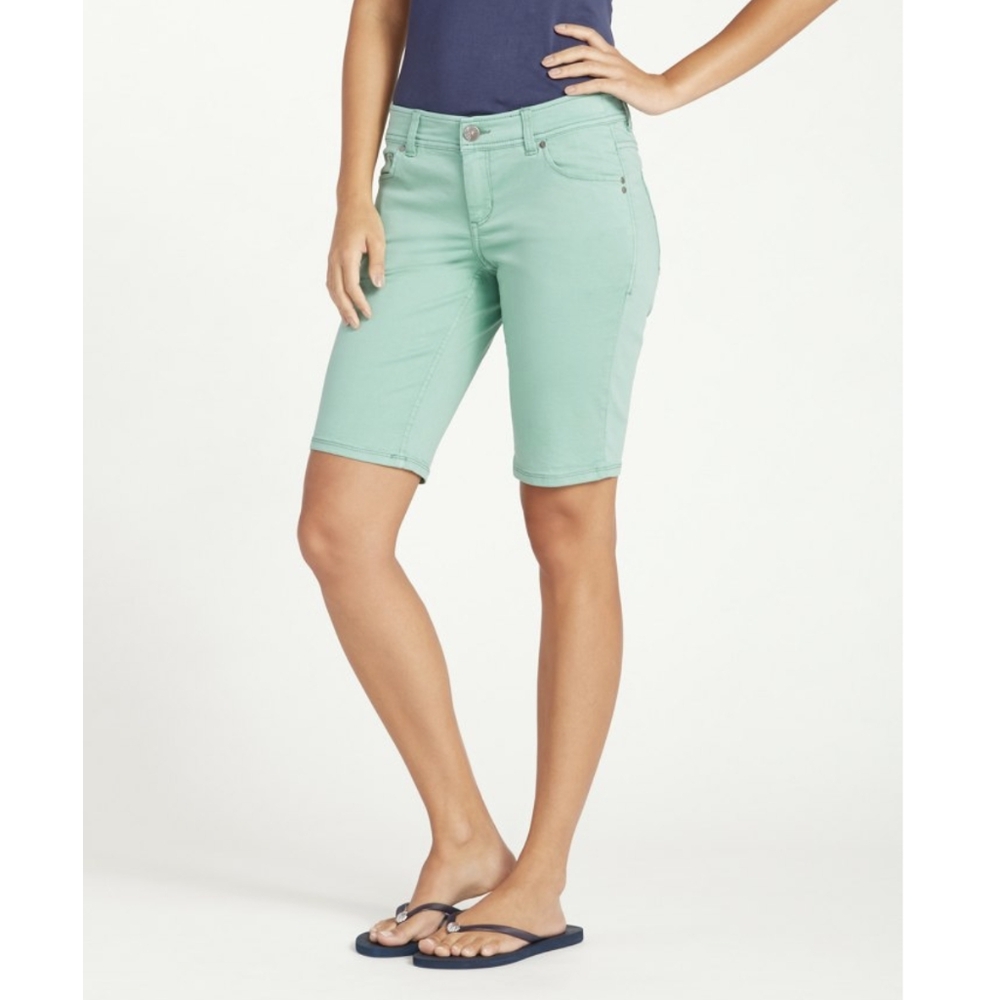 Tommy Bahama Afton Denim 11-inch Bermuda Shorts 6